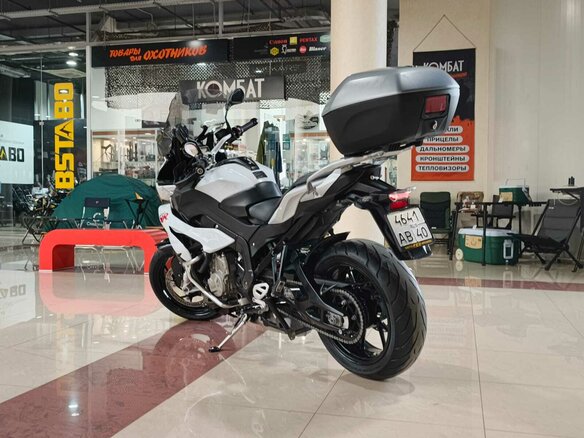 2016 BMW S 1000 XR, белый - вид 2