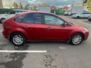 2008 Ford Focus II Рестайлинг, красный, 380000 рублей, вид 4