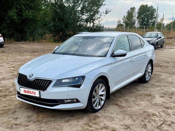 2019 Skoda Superb III, белый, 2050000 рублей