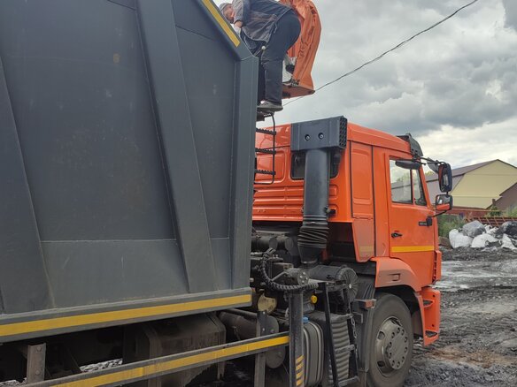2021 КамАЗ 65115, оранжевый, 10500000 рублей