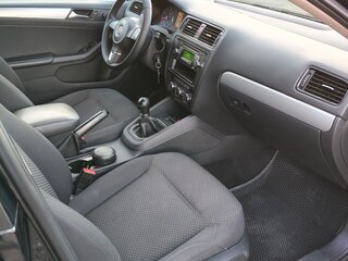2013 Volkswagen Jetta VI, чёрный, 910000 рублей, вид 5