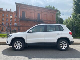 2013 Volkswagen Tiguan I Рестайлинг, белый, 870000 рублей, вид 3