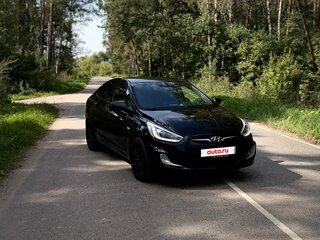 2014 Hyundai Solaris I, чёрный, 900000 рублей, вид 3