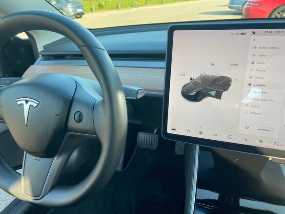 2018 Tesla Model 3 Mid Range I, чёрный - вид 16