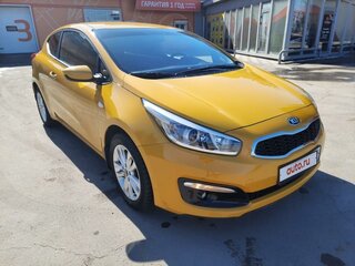 2016 Kia Ceed II Рестайлинг, жёлтый, 1500000 рублей, вид 3