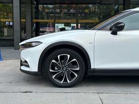 2021 Mazda CX-4 I Рестайлинг, белый, 1645000 рублей, вид 3