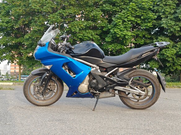 2006 Kawasaki ER-6F (Ninja 650R), синий, 345000 рублей - вид 2