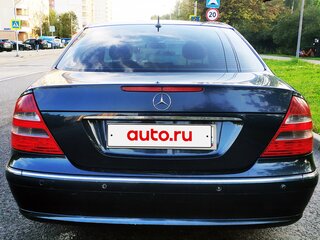 2003 Mercedes-Benz E-Класс 240 III (W211, S211), чёрный, 700000 рублей, вид 5