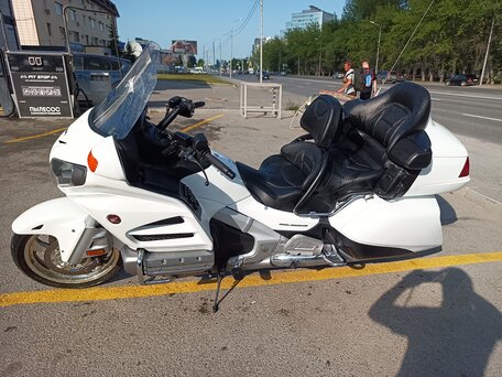 2016 Honda GL 1800 Gold Wing, белый, 1900000 рублей, вид 3