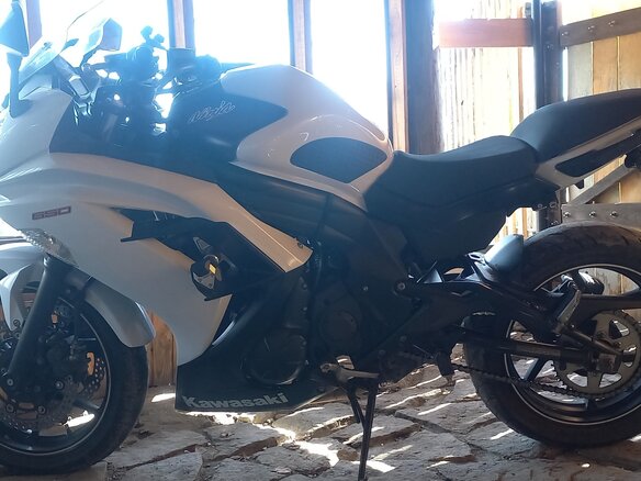 2013 Kawasaki ER-6F (Ninja 650R), белый, 630000 рублей - вид 2