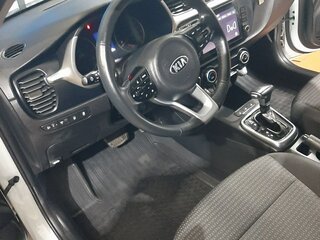 2020 Kia Rio IV Рестайлинг, белый, 2180000 рублей, вид 3