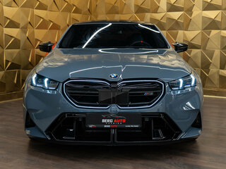 2026 BMW M5 VII (G90), серый, 25990000 рублей, вид 3