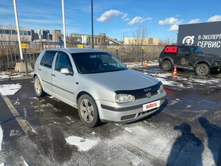 2000 Volkswagen Golf IV, серебристый, 290000 рублей, вид 3