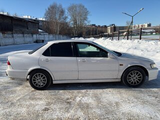 1999 Honda Torneo, белый, 450000 рублей, вид 3