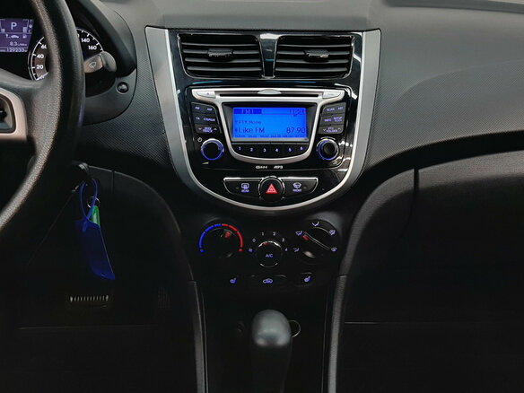 2011 Hyundai Solaris I, бежевый, 659000 рублей - вид 14