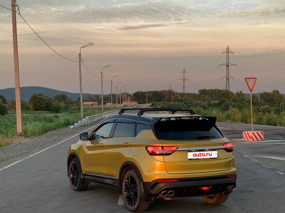2022 Geely Coolray I, золотистый, 1920000 рублей - вид 1