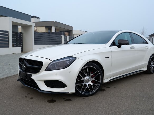 2015 Mercedes-Benz CLS 400 II (C218) Рестайлинг, белый, 4000000 рублей - вид 1