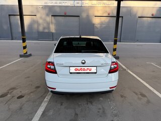 2017 Skoda Octavia III (A7) Рестайлинг, белый, 1150000 рублей, вид 4