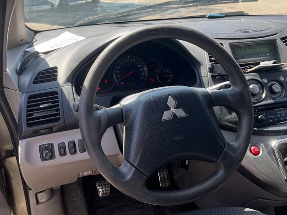 2006 Mitsubishi Grandis I, серебристый, 580000 рублей - вид 15