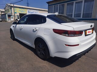 2018 Kia Optima IV Рестайлинг, белый, 1100000 рублей, вид 4