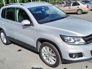2013 Volkswagen Tiguan I Рестайлинг, серебристый, 1750000 рублей, вид 3