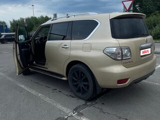 2011 Nissan Patrol VI (Y62), бежевый, 2200000 рублей, вид 3