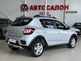 2017 Renault Sandero Stepway II, серебристый, 1045000 рублей, вид 4