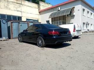 2013 Mercedes-Benz E-Класс 200 IV (W212, S212, C207) Рестайлинг, чёрный, 2300000 рублей, вид 4
