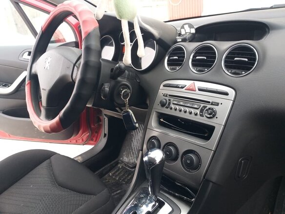 2010 Peugeot 308 I, красный, 530000 рублей - вид 6