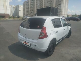 2013 Renault Sandero I, белый, 500000 рублей, вид 4