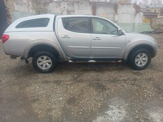 2011 Mitsubishi L200 IV, серебристый, 1340000 рублей, вид 3