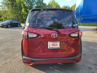 2019 Toyota Sienta II Рестайлинг, красный, 1630000 рублей, вид 3