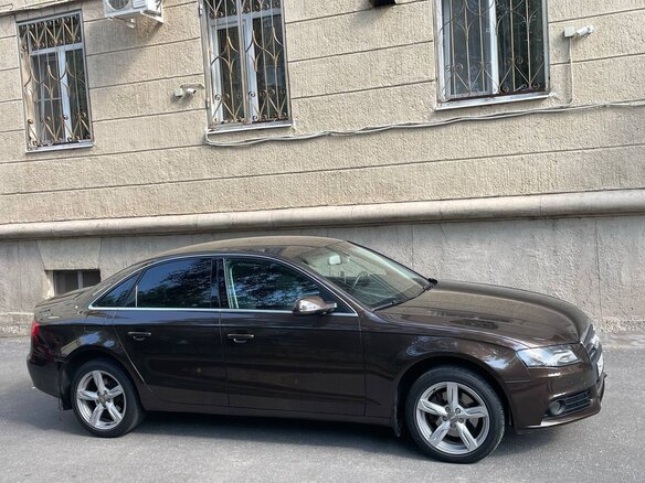 2011 Audi A4 IV (B8), коричневый, 1350000 рублей - вид 2