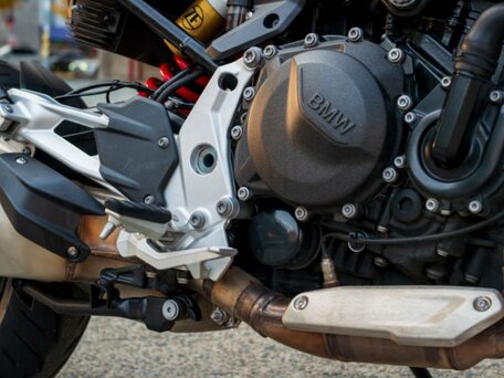 2025 BMW F 900 XR, красный, 1390000 рублей, вид 4