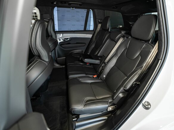 2026 Volvo XC90 B5 II Рестайлинг 2, белый, 13950000 рублей - вид 22