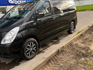 2013 Hyundai Grand Starex I, чёрный, 1650000 рублей, вид 4