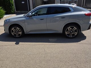 2024 BMW X2 sDrive25i II (U10), серый, 5100000 рублей, вид 4