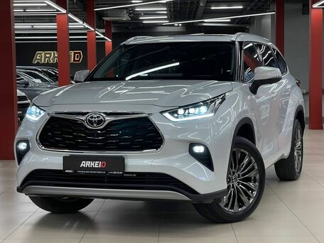 Toyota Highlander IV (XU70)