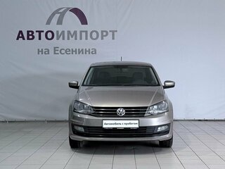 2018 Volkswagen Polo V Рестайлинг, бежевый, 1140000 рублей, вид 2
