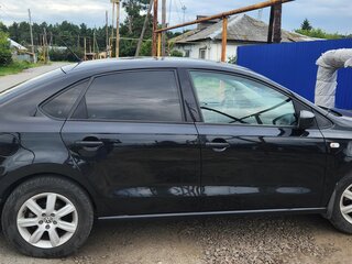 2016 Volkswagen Polo V Рестайлинг, чёрный, 800000 рублей, вид 4