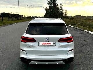 2019 BMW X5 30d IV (G05/G18), белый, 6600000 рублей, вид 3