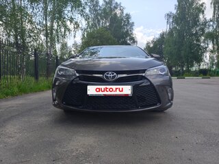 2016 Toyota Camry VII (XV50) Рестайлинг, серый, 1610000 рублей, вид 1
