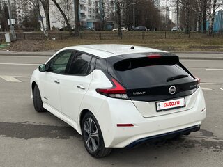 2018 Nissan Leaf II (ZE1), белый, 2000000 рублей, вид 5