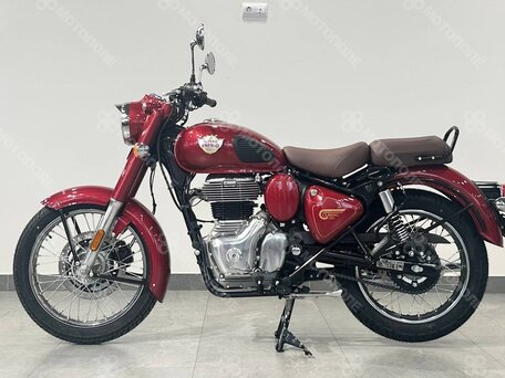 2025 Royal Enfield Classic 350, красный, 502000 рублей, вид 3