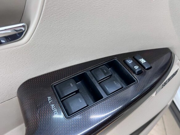 2010 Toyota Venza I, белый - вид 36