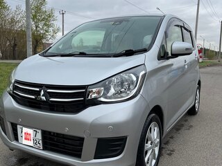 2018 Mitsubishi eK Wagon III Рестайлинг, серебристый, 940000 рублей, вид 2