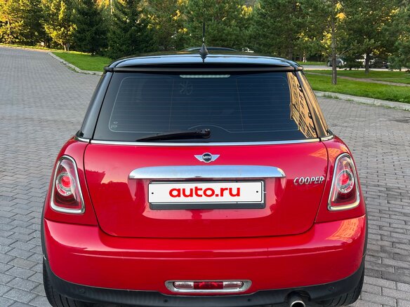 2013 Mini Hatch Cooper II (R56) Рестайлинг, красный, 1130000 рублей - вид 5