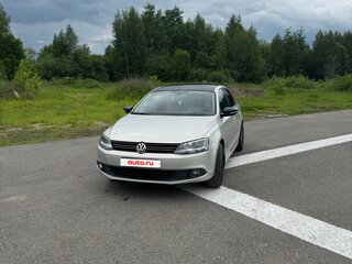 2011 Volkswagen Jetta VI, серебристый, 950000 рублей, вид 2