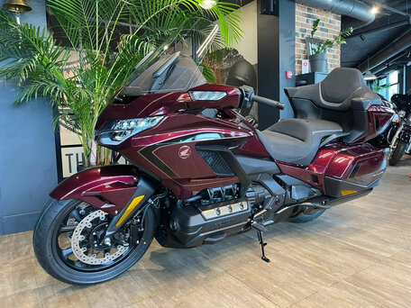 2025 Honda GL 1800 Gold Wing, красный, 4500000 рублей, вид 1