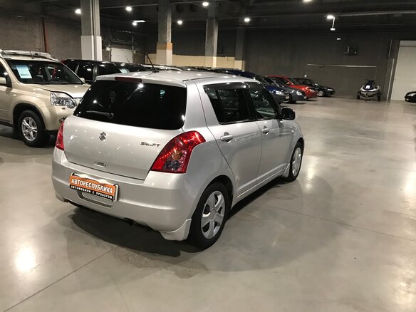 2009 Suzuki Swift III, серый - вид 3